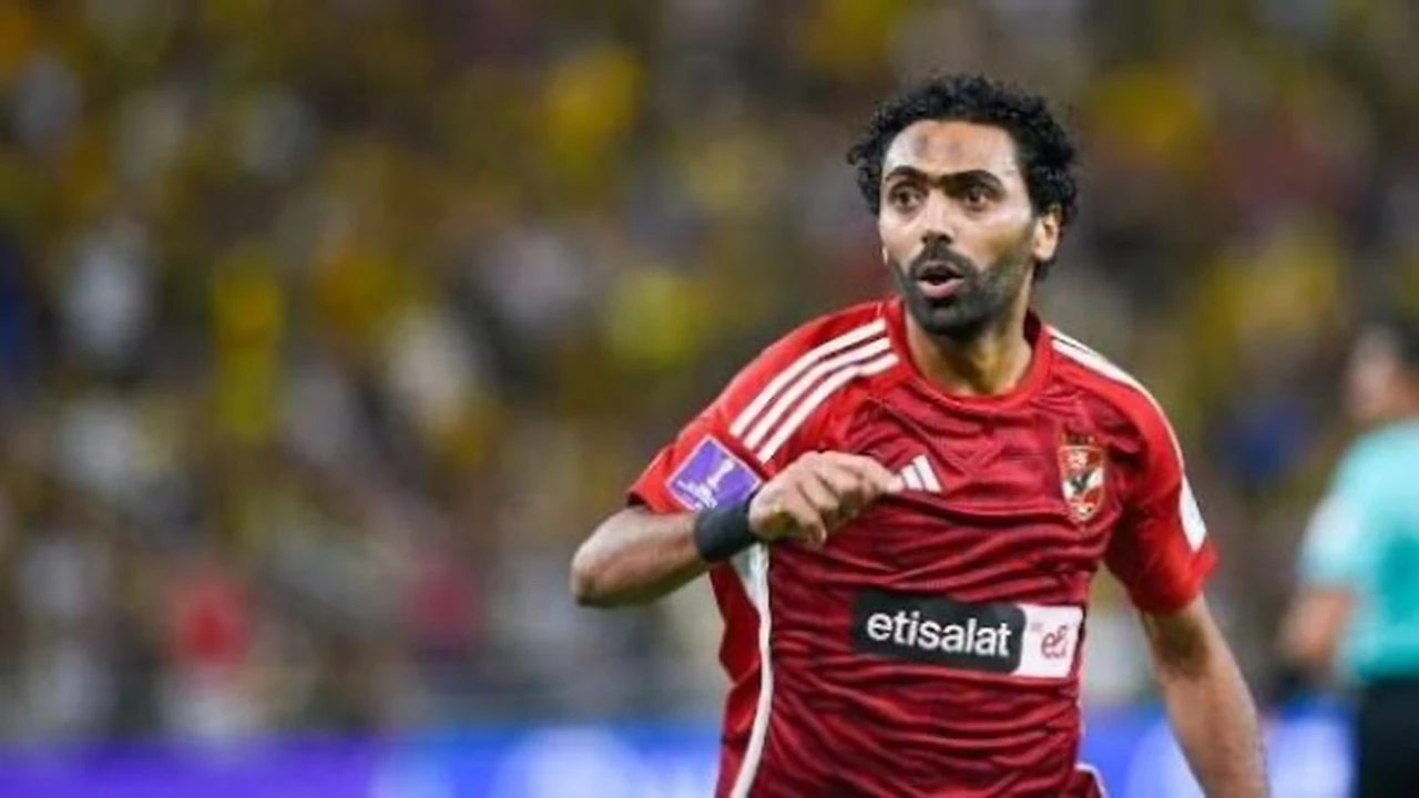 الأهلي يجدد عقد حسين الشحات موسمين.. أرقام قياسية ومسيرة حافلة بالألقاب للنينجا مع القلعة الحمراء